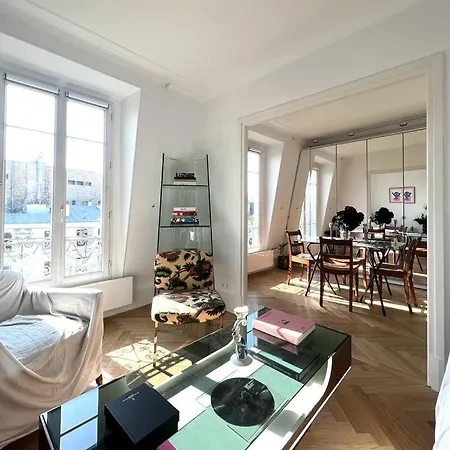 Eiffel Tower * Paris