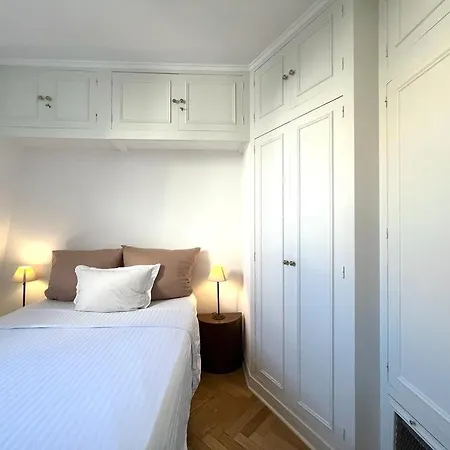 Apartment Eiffel Tower Paris
