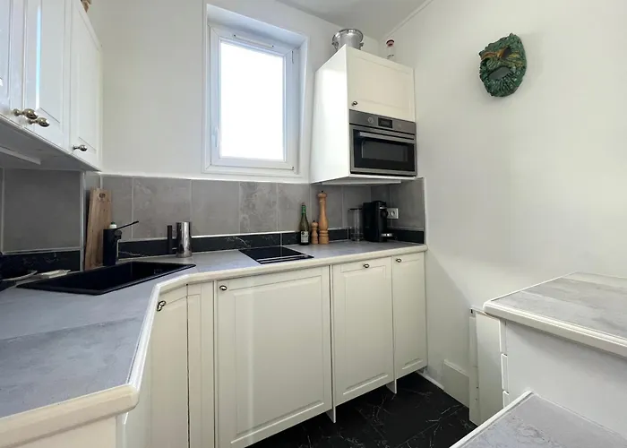 Eiffel Tower Lägenhet *